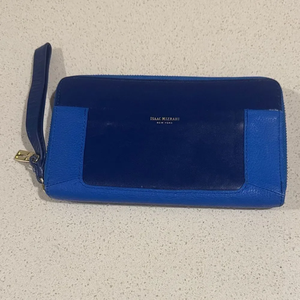 Isaac Mizrahi Two-Tone Blue Leather Wristlet Wallet Gold-Tone Zipper Hardware